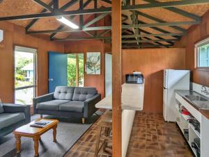 Köök või kööginurk majutusasutuses Gumnut Glen Cabins