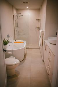 Gallery image of Courtenay Luxe Suite in Courtenay