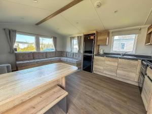 Fotografie z fotogalerie ubytování Lovely 8 Berth Caravan Ref 23028B v destinaci Hunstanton