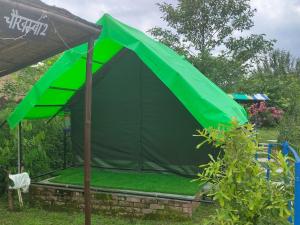 アルモラにあるNisarg Camping Podsのギャラリーの写真