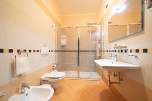 Ένα μπάνιο στο Hotel Teocrito
