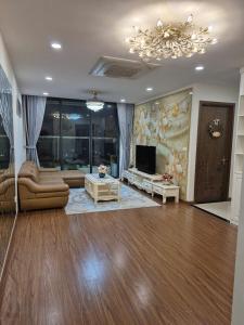 Televiisor ja/või meelelahutuskeskus majutusasutuses Chung Cư Ecodream Apartment Hanoi - Ngõ 300 Nguyễn Xiển