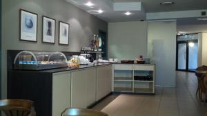 Kuchyň nebo kuchyňský kout v ubytování Hobbit Hotel Brussels Airport Zaventem