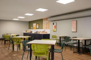 Spark By Hilton Nashville At Opryland餐厅或其他用餐的地方