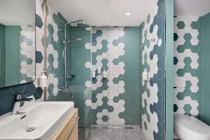 Ein Badezimmer in der Unterkunft Spark by Hilton Vienna Donaustadt