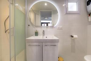 Koupelna v ubytování Studio Léontine, avec parking privé + 2 fotografie