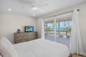 Giường trong phòng chung tại Bay Happy +45 ảnh