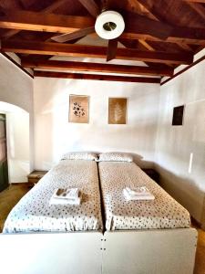 Postel nebo postele na pokoji v ubytování Casa en La Corredera + 4 fotografie