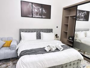 Gallery image of Binghatti canal suites smart home by kings holiday in Dubai