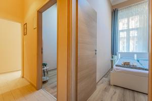 Kúpeľňa v ubytovaní Buda Castle Charming 2 bedrooms + 20 fotografií