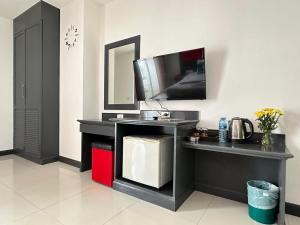 Kuchyň nebo kuchyňský kout v ubytování Hotel Baya Phuket