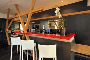 תמונה מהגלריה של Colmar Hotel בקולמר
