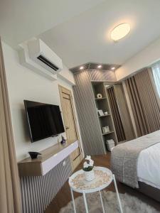 TV a/nebo společenská místnost v ubytování S&R Staycation Davao - Spacious 1Bedroom & Fully Equipped Unit Beside Abreeza Mall