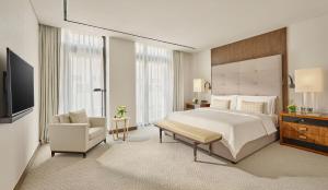 Een TV en/of entertainmentcenter bij Mandarin Oriental, Doha
