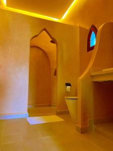 Koupelna v ubytování riad sbai palace