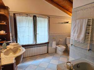 Kúpeľňa v ubytovaní Bellagio Rotonda apartment + 37 fotografií