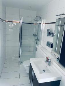 Koupelna v ubytování Hotel Stern