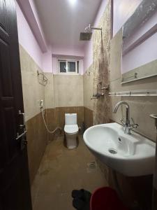 A bathroom at Hotel Shivaya