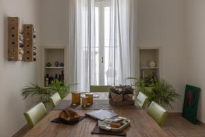 A seating area at Giulia's House
