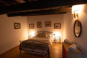 Foto dalla galleria di La Casa del Maestro a Sutri