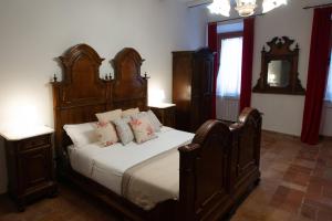 Foto dalla galleria di La Casa del Maestro a Sutri