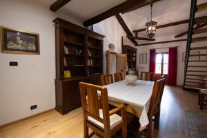Foto dalla galleria di La Casa del Maestro a Sutri
