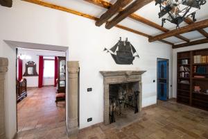Foto dalla galleria di La Casa del Maestro a Sutri