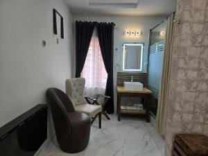 Χώρος καθιστικού στο NEKST Hotel Ibadan
