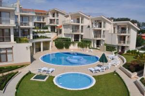 Bazén v ubytování Villa Sun Village Byala nebo v jeho okolí