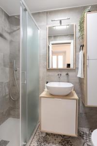 Bagno di Tiny & Tidy Studio in the key area of Milan
