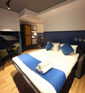 Foto de la galería de South32 Hotel en Birżebbuġa