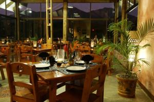 A restaurant or other place to eat at Tenorio Lodge