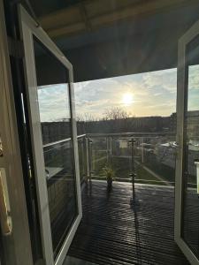 Balkón nebo terasa v ubytování Lovely 2-Bed Apartment in London