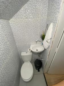 Koupelna v ubytování Casa em Itapuã pertinho da praia