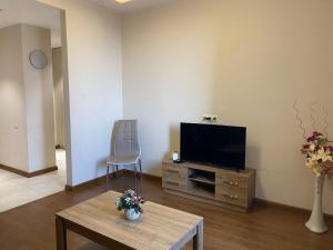 Φωτογραφία από το άλμπουμ του Spacious 1-Bedroom Apartment in the Center σε Yerevan +38 φωτογραφίες