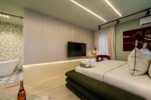 Imagen de la galería de Libertini Apartments - Lovely 2 Bedroom With Pool and PS5 - Lekki, en Lagos