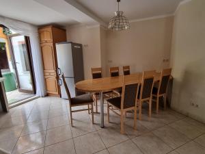 Kuchyň nebo kuchyňský kout v ubytování Wunderschöne Ferienwohnung in Thüringen