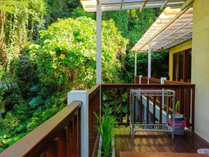 Balkón nebo terasa v ubytování Malathi Green Private House with Shared Pool