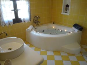 Koupelna v ubytování Villa Mantalena