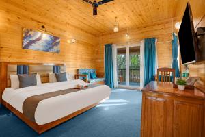 TV o dispositivi per l'intrattenimento presso Parisa beach resort Tarkarli Bhogwe