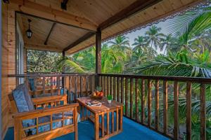 Balcone o terrazza di Parisa beach resort Tarkarli Bhogwe