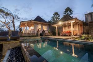 Bazén v ubytování Uma Caming Villa Ubud nebo v jeho okolí