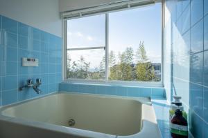 Vannituba majutusasutuses ペット可 撮影商用利用可 The Cabin Ashina 富士山と海を望むヴィンテージ平屋一棟貸し南葉山 +36 fotot