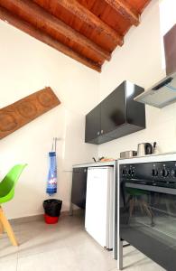 Η κουζίνα ή μικρή κουζίνα στο Casa Tradicional - Caletón Chico +28 φωτογραφίες