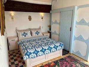 A bed or beds in a room at Mystic Konak Még 37 kép