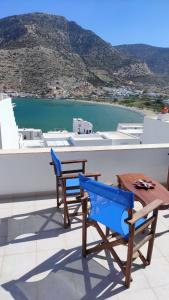 Imagen de la galería de Family House , Amazing Sea View, en Kamarai