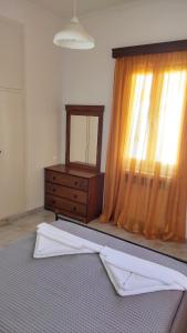 Imagen de la galería de Family House , Amazing Sea View, en Kamarai