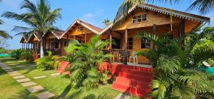 Giardino di Parisa beach resort Tarkarli Bhogwe