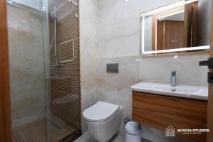 Ένα μπάνιο στο Acacia Studio 15 +28 φωτογραφίες