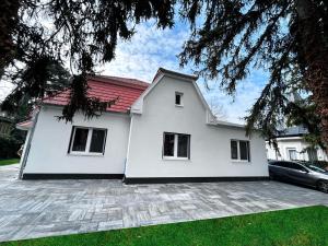 Imagen de la galería de !New! 200m from Beach/ 1500m Petőfi Sétány, en Siófok